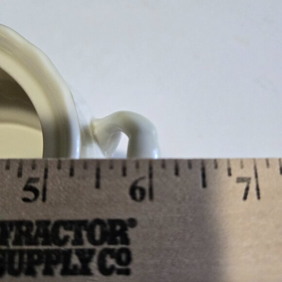 Mikasa Sugar Bowl with Salt & Pepper Shakers - Picture 12 of 14